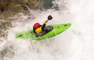 NaturFreunde-Kajak im Wildwasser NaturFreunde Wildwasser